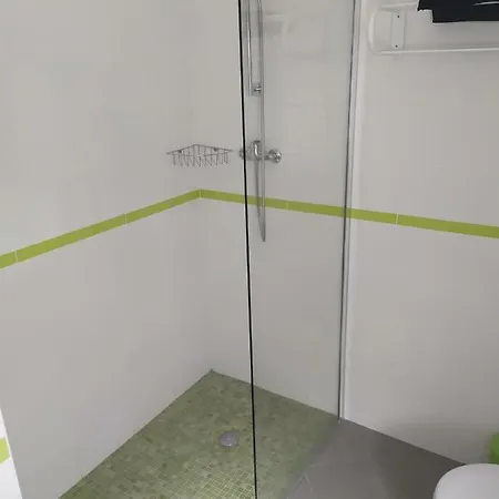 Emilio's Just For 公寓