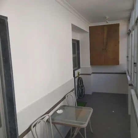 Emilio's Just For * District de Faro